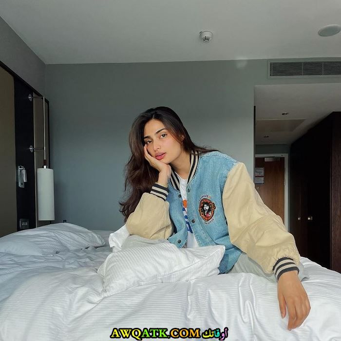 الفنانة الهندية آثيا شيتي