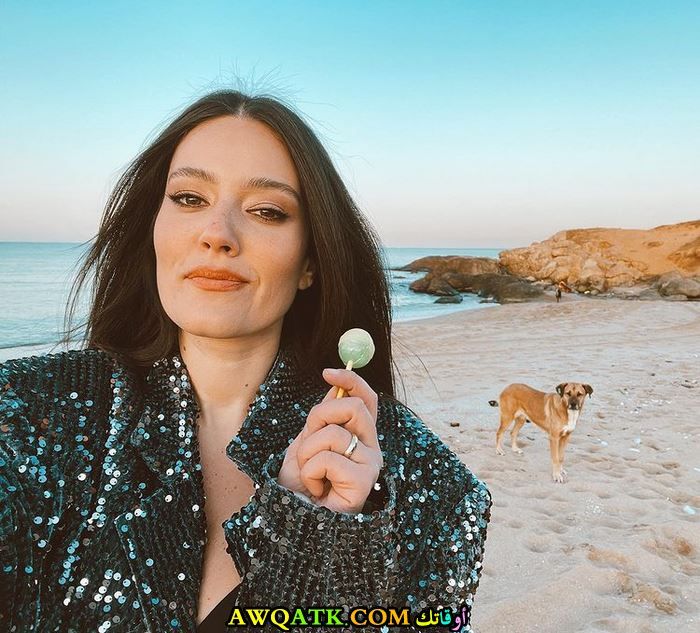 الممثلة التركية بيلين اكيل