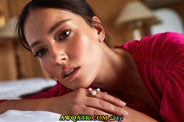 بيلين اكيل الفنانة التركية