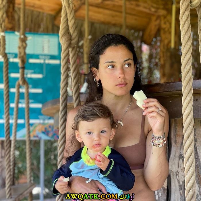 جانسو توسون وابنها