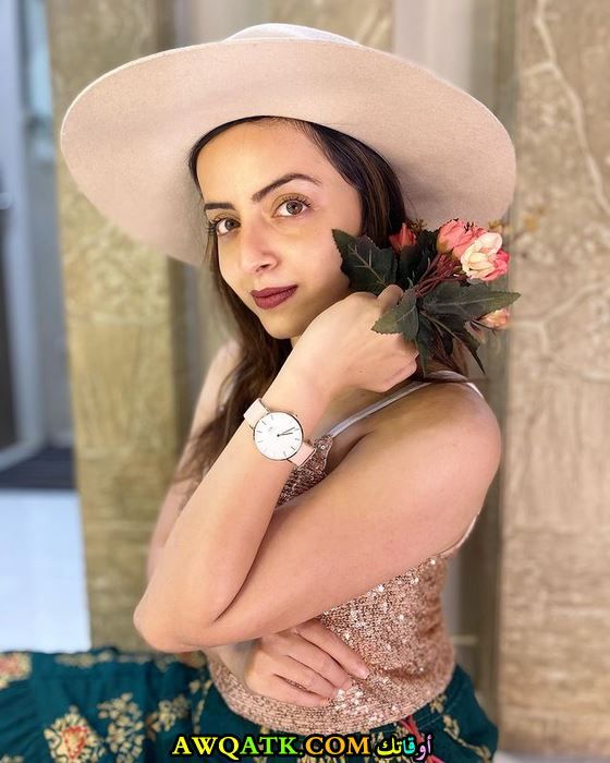 شرينو باريك الممثلة الهندية