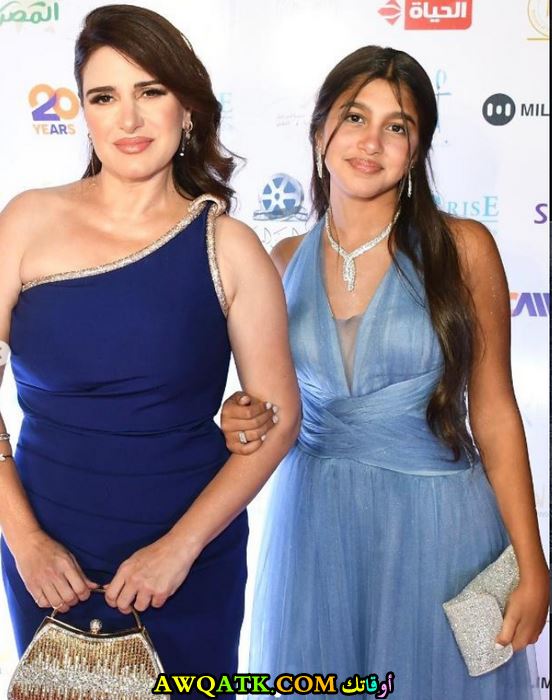 ميرنا وليد وابنتها